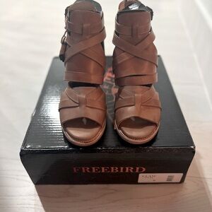 Freebird NBW Taupe Claw